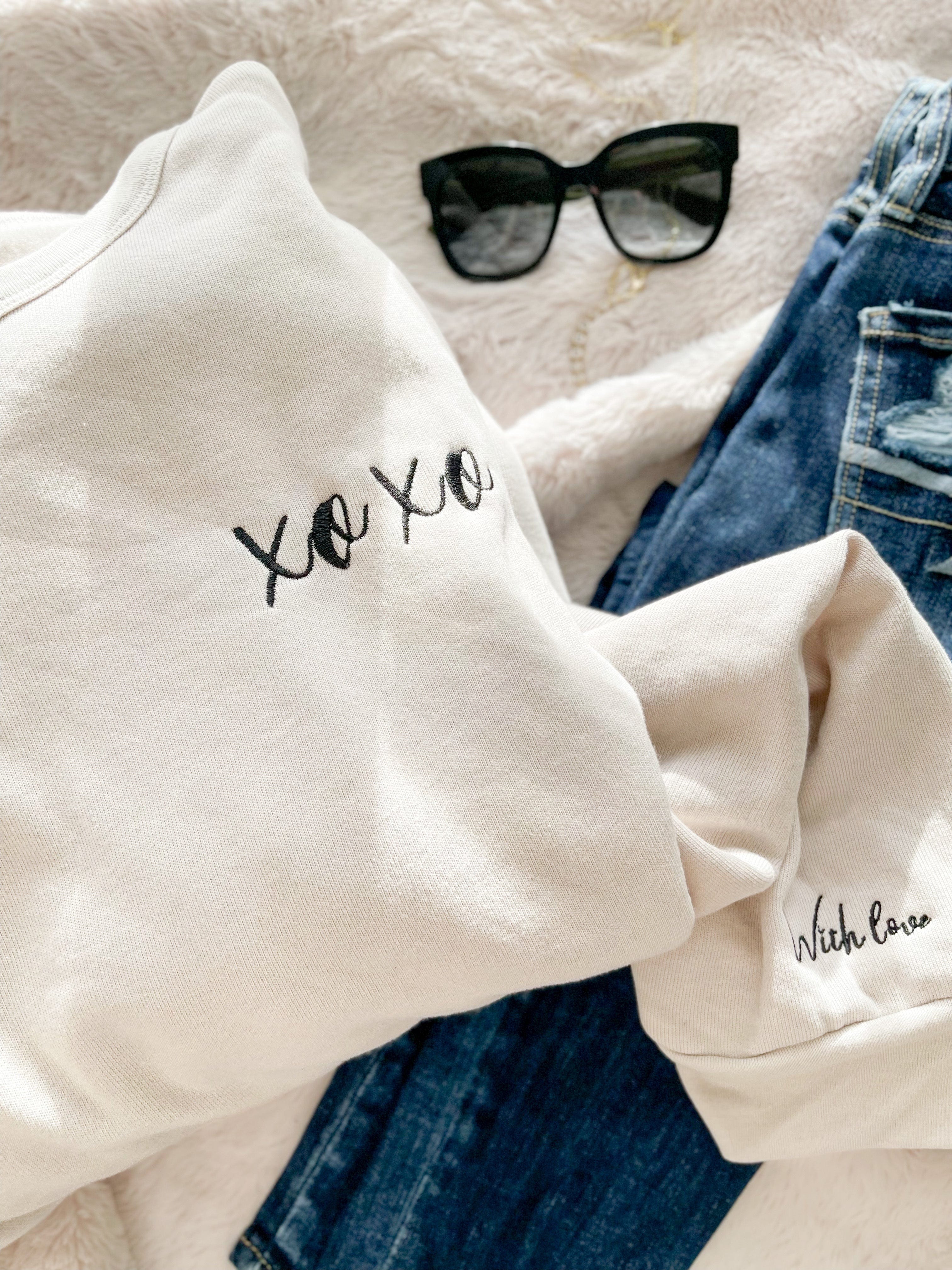 XOXO Crewneck – Embroidered Oversized Sweatshirt – PalaceDrive